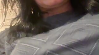 Video cuplikan video tante seksi lagi kencing di toilet - close up 182
