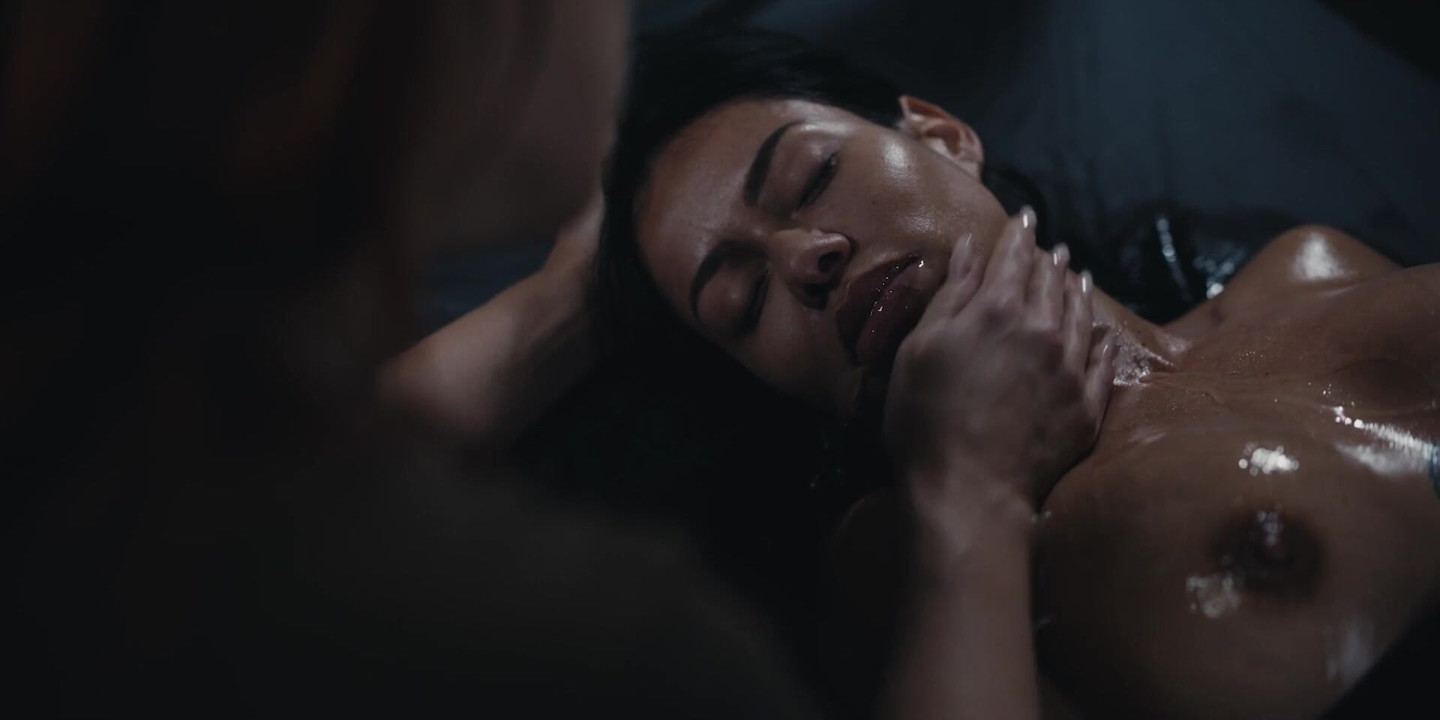 Parasited Lesbian Interracial Threesome - Rough 69 Sex