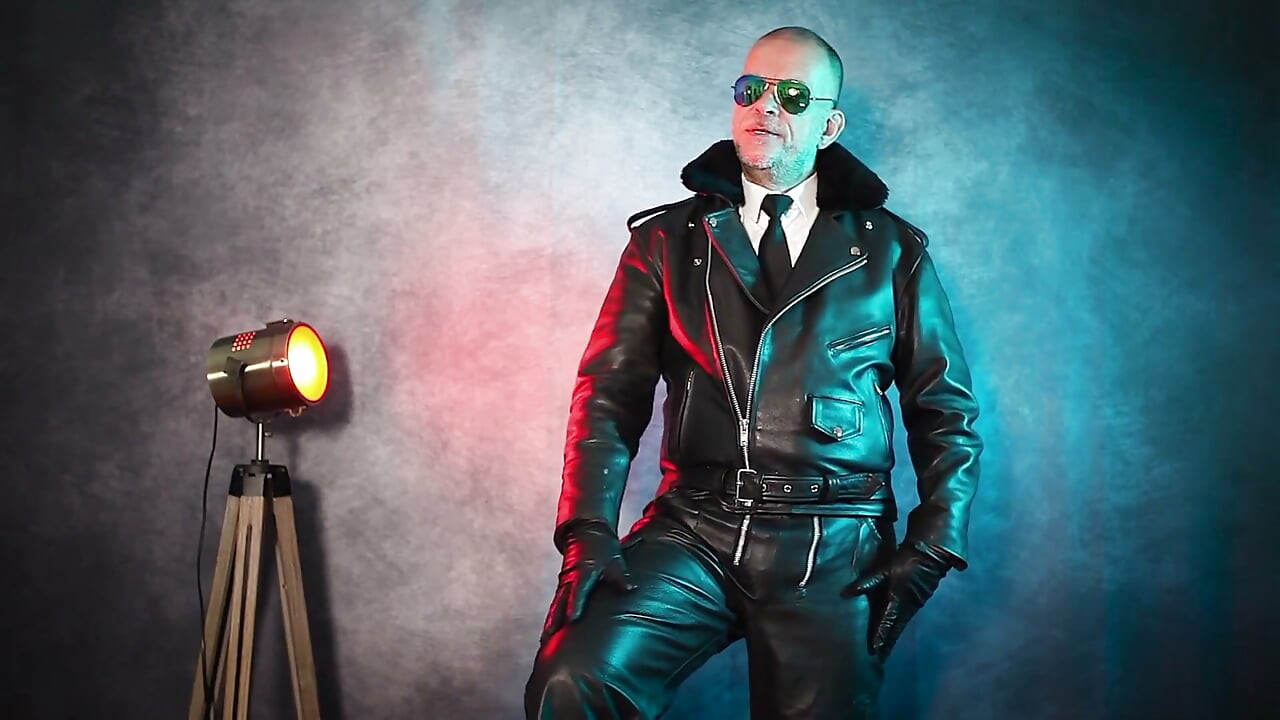 Berlin Leather 10