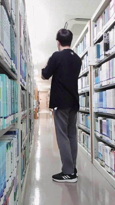 I'm in library. Tried to change my clothes.