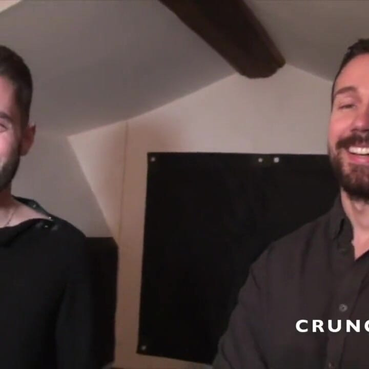 Mika jony tarafından prezervatifsiz sikiliyor