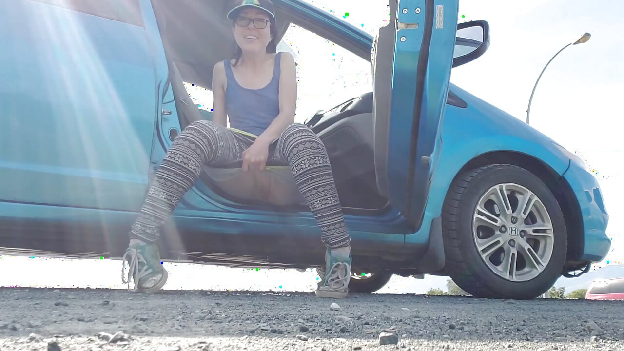 Nerd Faery Va a Orinar