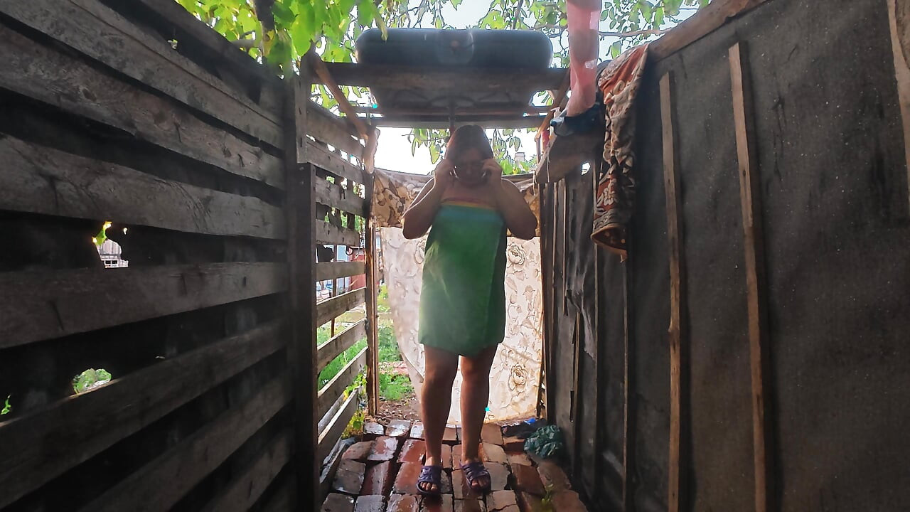 Outdoor Shower Oral Sex Large Tits