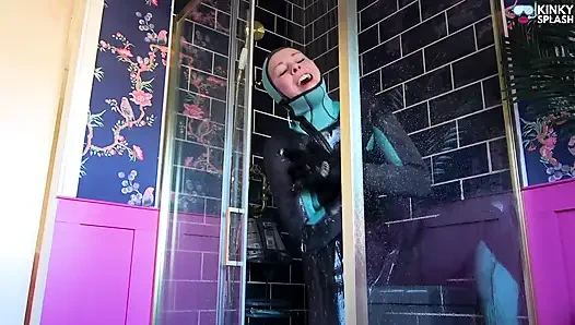 Misi Lengkap Wetsuit Decontamination Drill dengan Agent Lucy