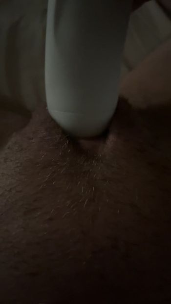 FTM pussyboy makes herself with her vibrator all the way on her 💦