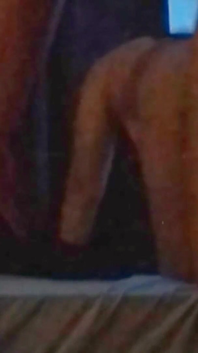 طالبة جامعية متعرجة للغاية وملائمة تجتاز موادها. | مقطع 3