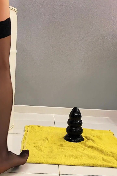 pyar yah mota khilauna meri gand men daphan