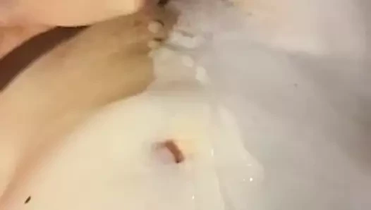 Alman twink cums üzerinde onun mide
