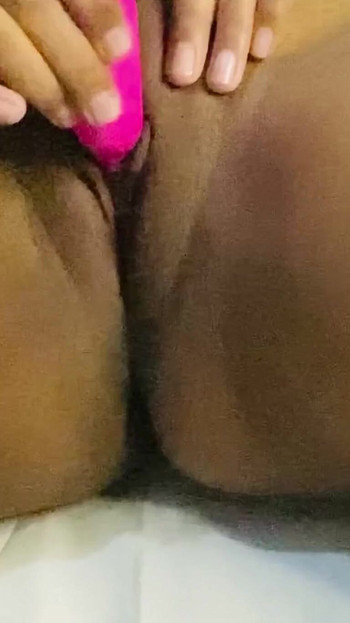 Muss-share-moment von "Sexy indisches mädchen masturbiert"