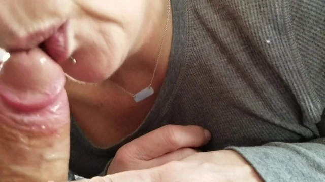 quick clip of me sucking cock