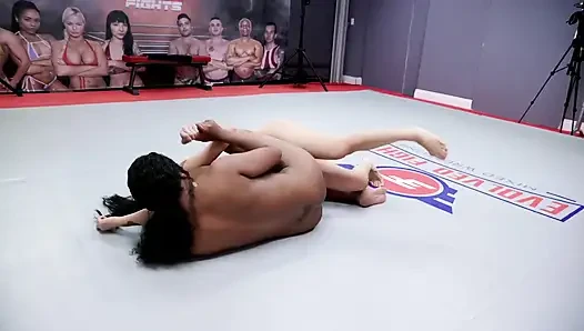 Avery black ve mocha menage kadın güreşi