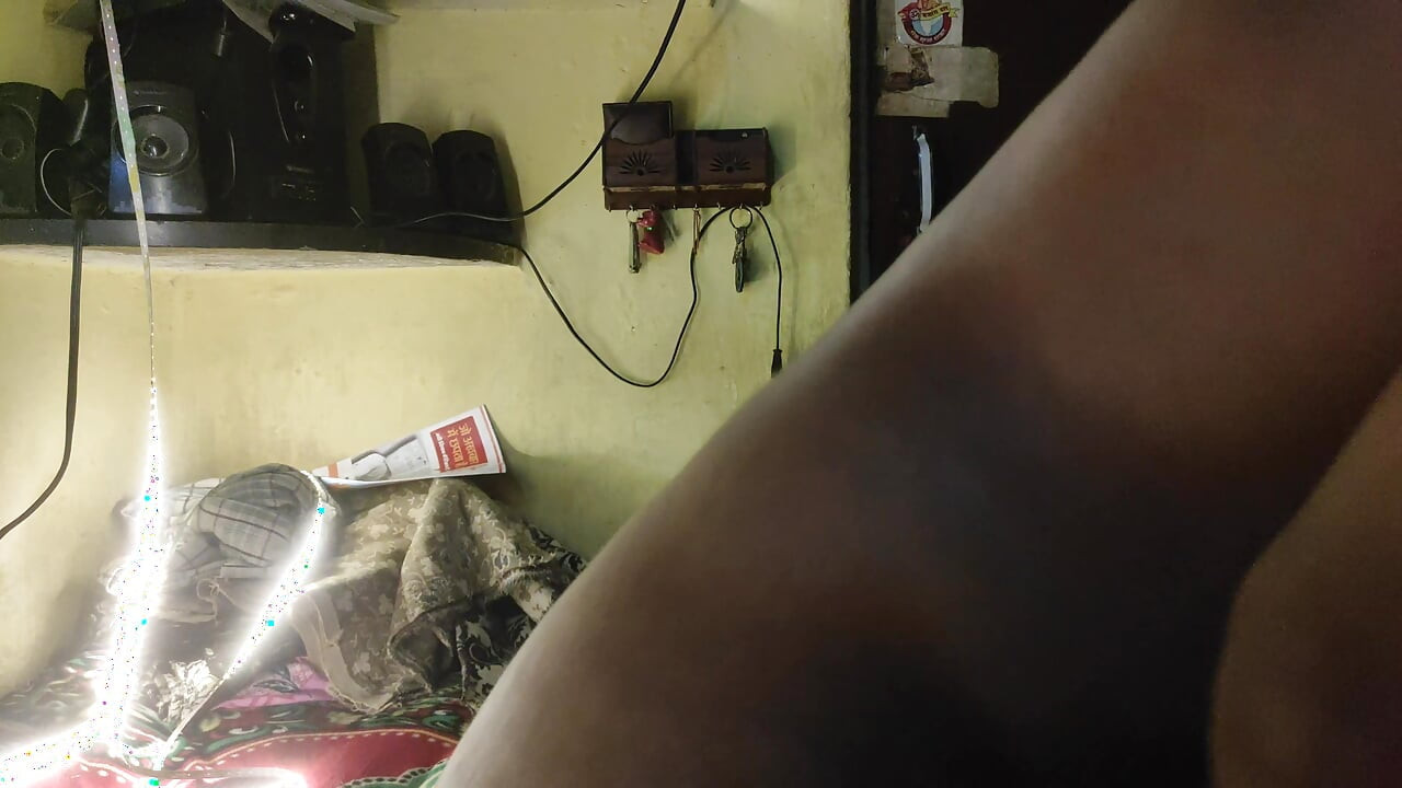 Ragazzo carino della porta accanto da solo - nudo completo, cazzo e culo stuzzica 4K HD