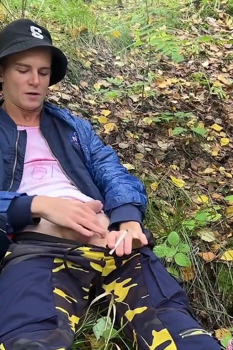 A Guy Followed a Cute Guy in the Woods and Caught Him Jerking off