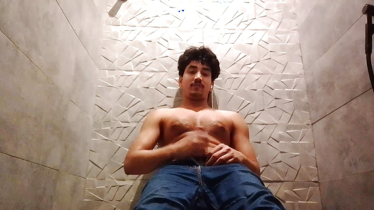 Pulling Foreskin Back and Forth and Cumshot - Uncut Cock Jerk off Close up