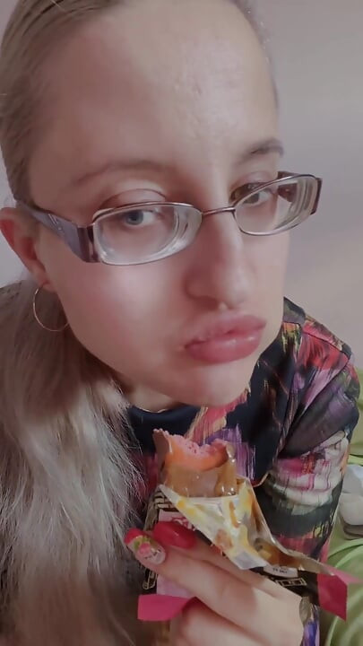 Asmr กินโปรตีนบาร์ไม่มีน้ําตาล