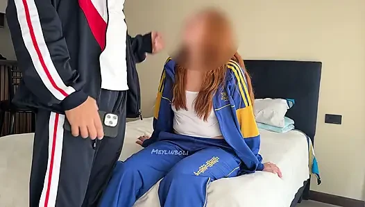 Christliche Schülerin Lernt, Ihren Freund Zu Blasen, Macht Es Wie Ein Aufregender Profi Wie Der Trottel