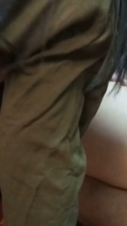 흑인 대물 자지의 얼굴에 뚱뚱한 엉덩이를 대고, 거유를 애무한 후 자지를 많이 따먹는 Lea Summer | 클립 1