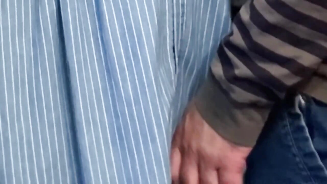 Degete perverse sub rochia mea futându-mi cu degetul pizda