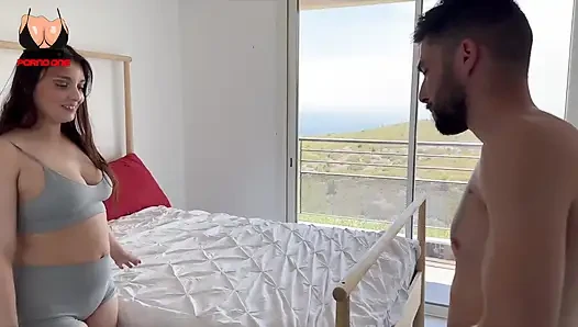 Kıvrımlı Yaramaz Bir Kız Spor Seansından Sonra Başlıyor!
