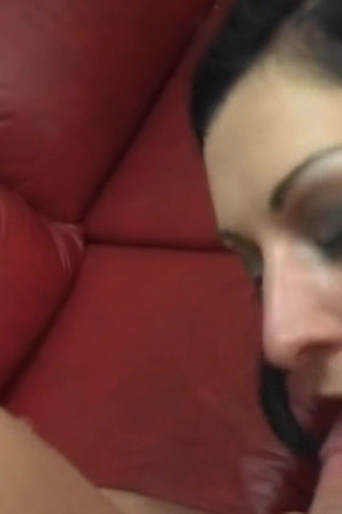 Deepthroat Gagging, indtil tårer og savl flyder over