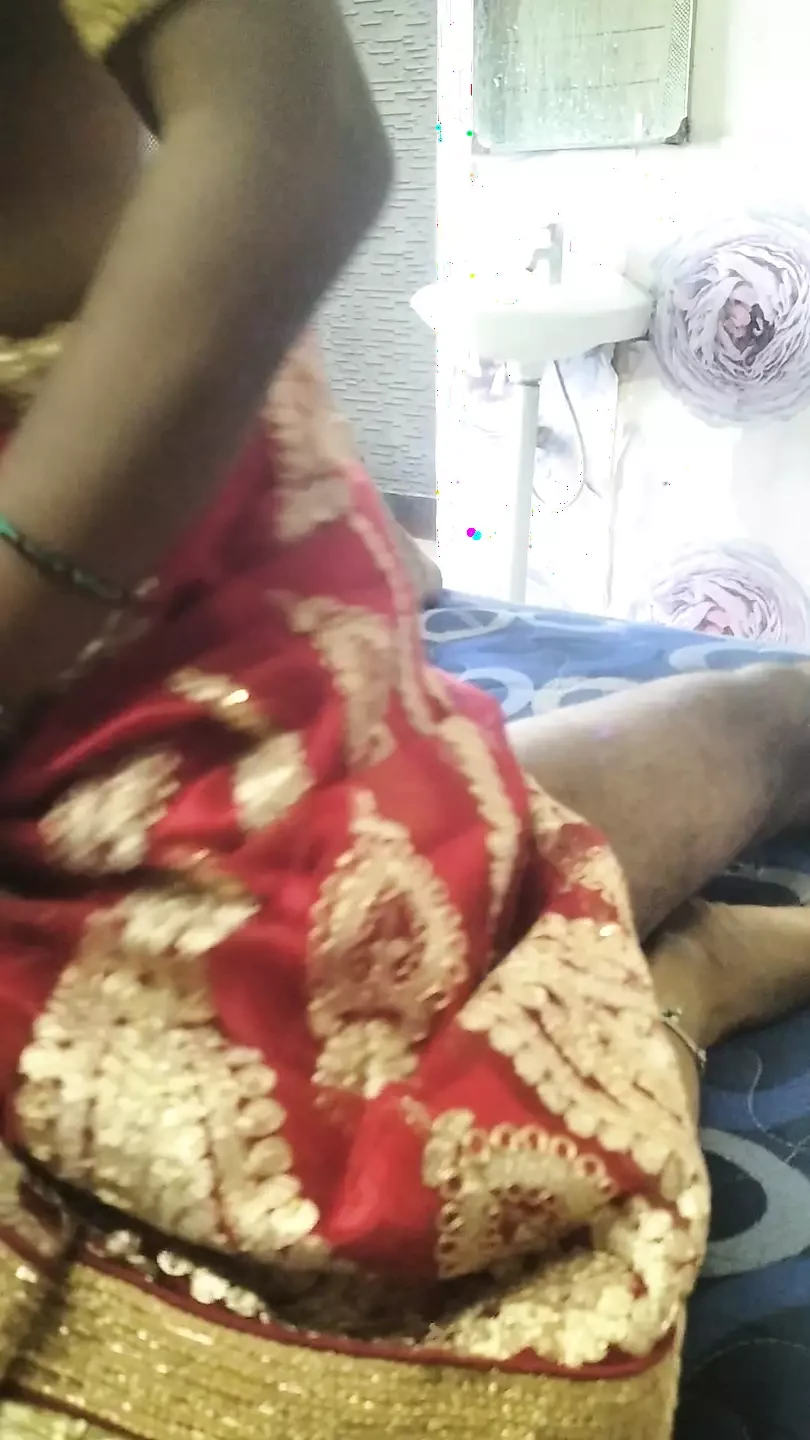 Tamil feleség baszik a férjével elöl és hátul