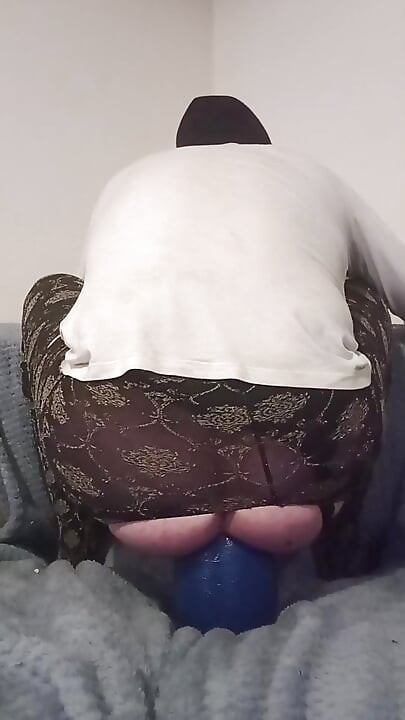 רוברט השמן מפצח לי את הסחורה