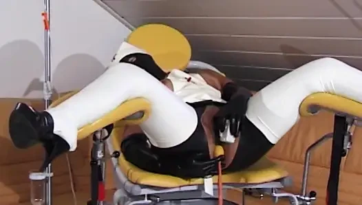 Bdsm seks kölesi cezalandırılıyor!