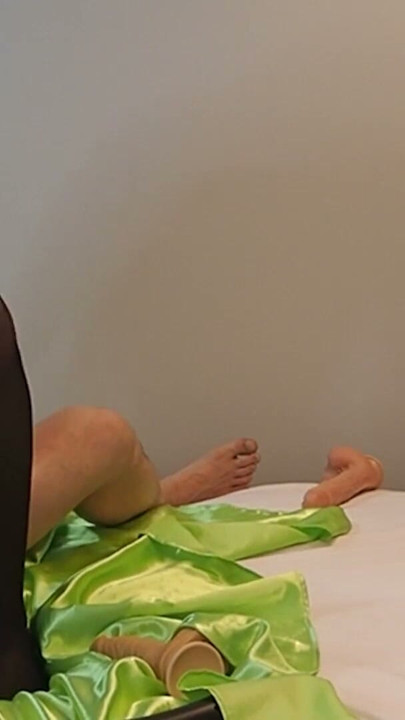 hardcore homemade fist fucking of squirting nymphomaniac pussy | Clip 3