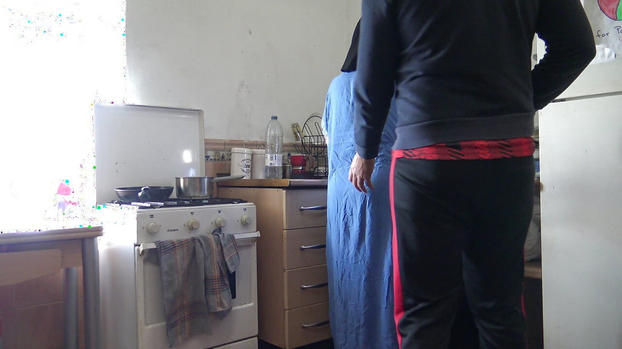 HOMEMADE HARD FUCKING ARAB WIFE IN KITCHEN