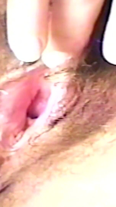 I give myself a full handjob and cum in front of my stepmother, looking at her big, hairy pussy. | Clip 1