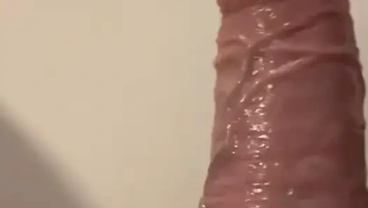 Güzel Küçük Ayaklar Dildoyla Oynuyor