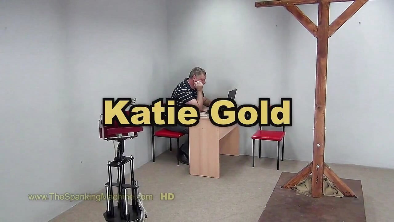 Mesin tamparan katie gold - cambukan dari belakang