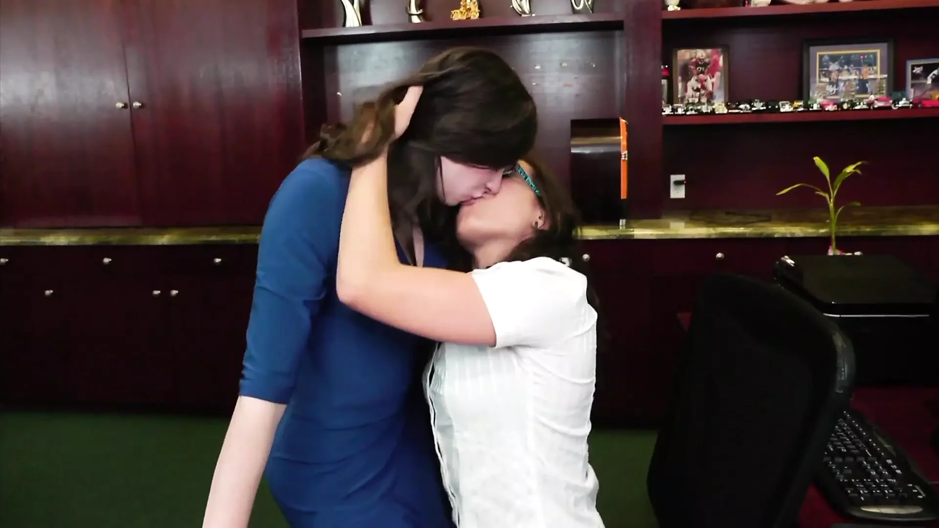 Sinn Sage and Taliah Mac get it on at the law office