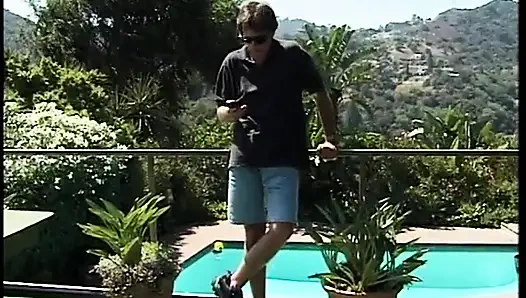 Weißer schwanz kann dieses schwarze schätzchen befriedigen