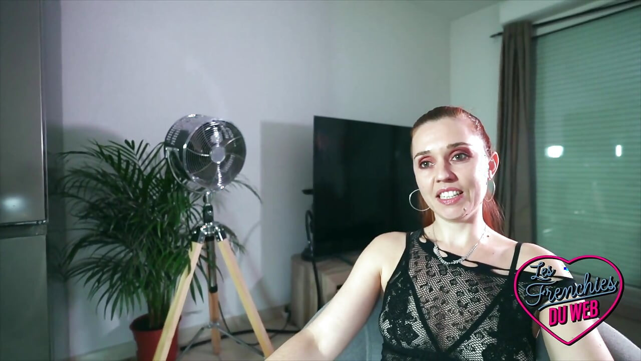 キラは初めてダブル膣セックスを取得します