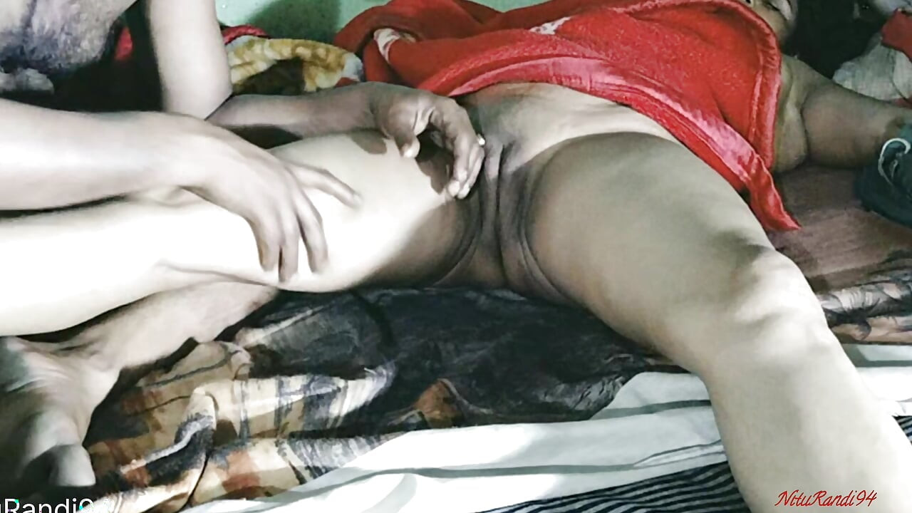 Horny Desi Bhabhi Body Massage and Fucking