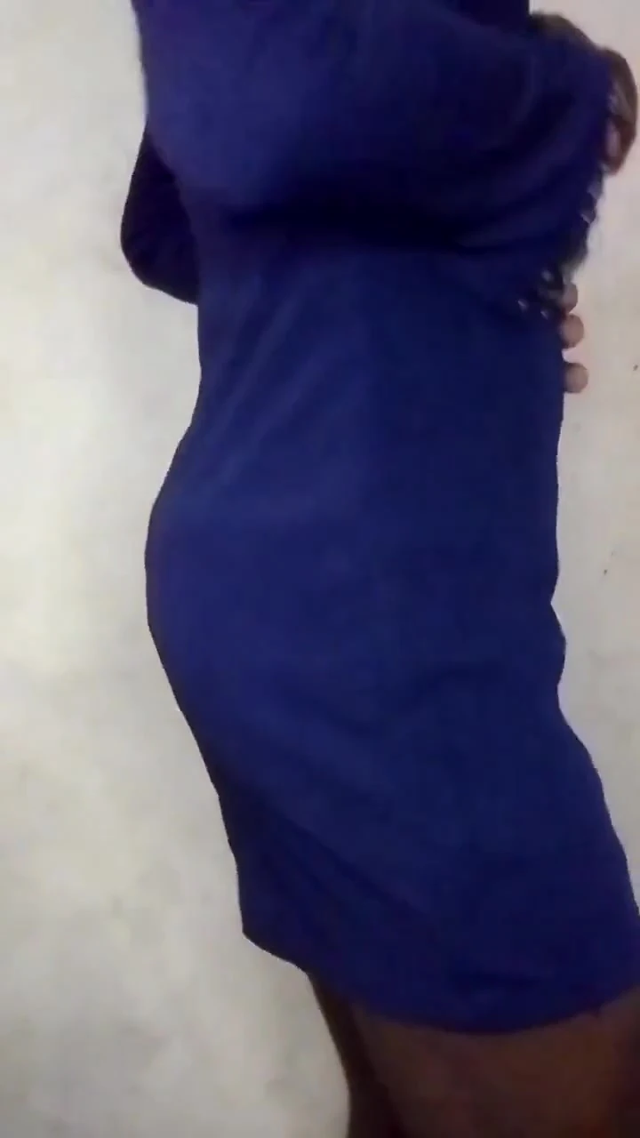 Seksi Baştan Çıkarıcı Sahibe Soyunuyor