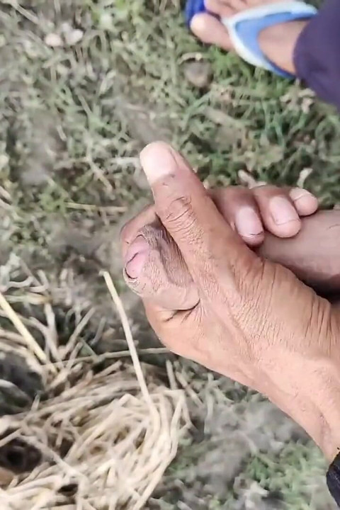 Indian Big Cock Khule Men Muth Maarte Huye