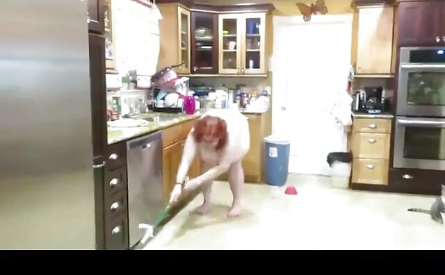 Requested video Big fat Stepmom milf cleans kitchen with her sponge while talking nasty to her