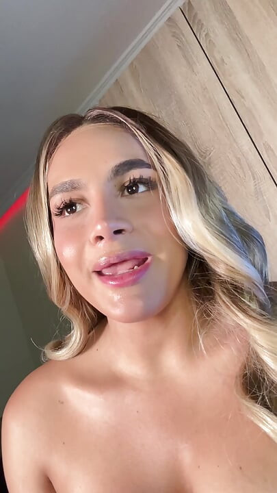 Viviana the Trans Latina Gets Off Messy and Drinks Her Cum
