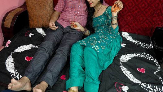 印地语情侣浪漫，老公说服她肛交