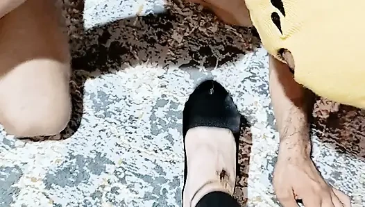 Intensive fußdominanz, gebrochener sklave verehrt meine schuhe