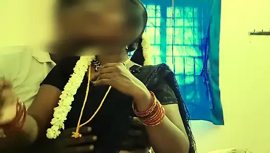 Tante seksi india yang nggak di rumah pengen dientot sama dua besar - seks threesome india