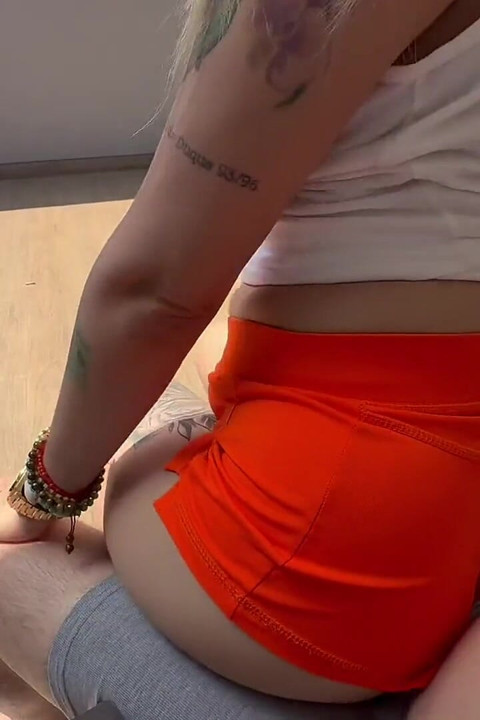 Kelnerka z Hooters z szefem