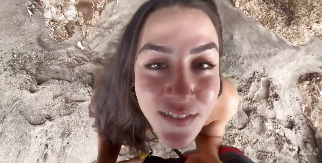 I Meet a Nymphomaniac on the Beach and She Makes Me Cum Twice