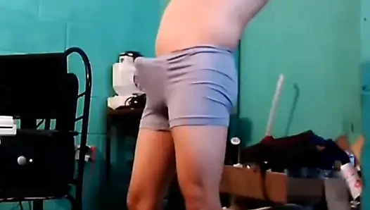 Boksörlü İsa penisine dokunuyor derlemesi #3
