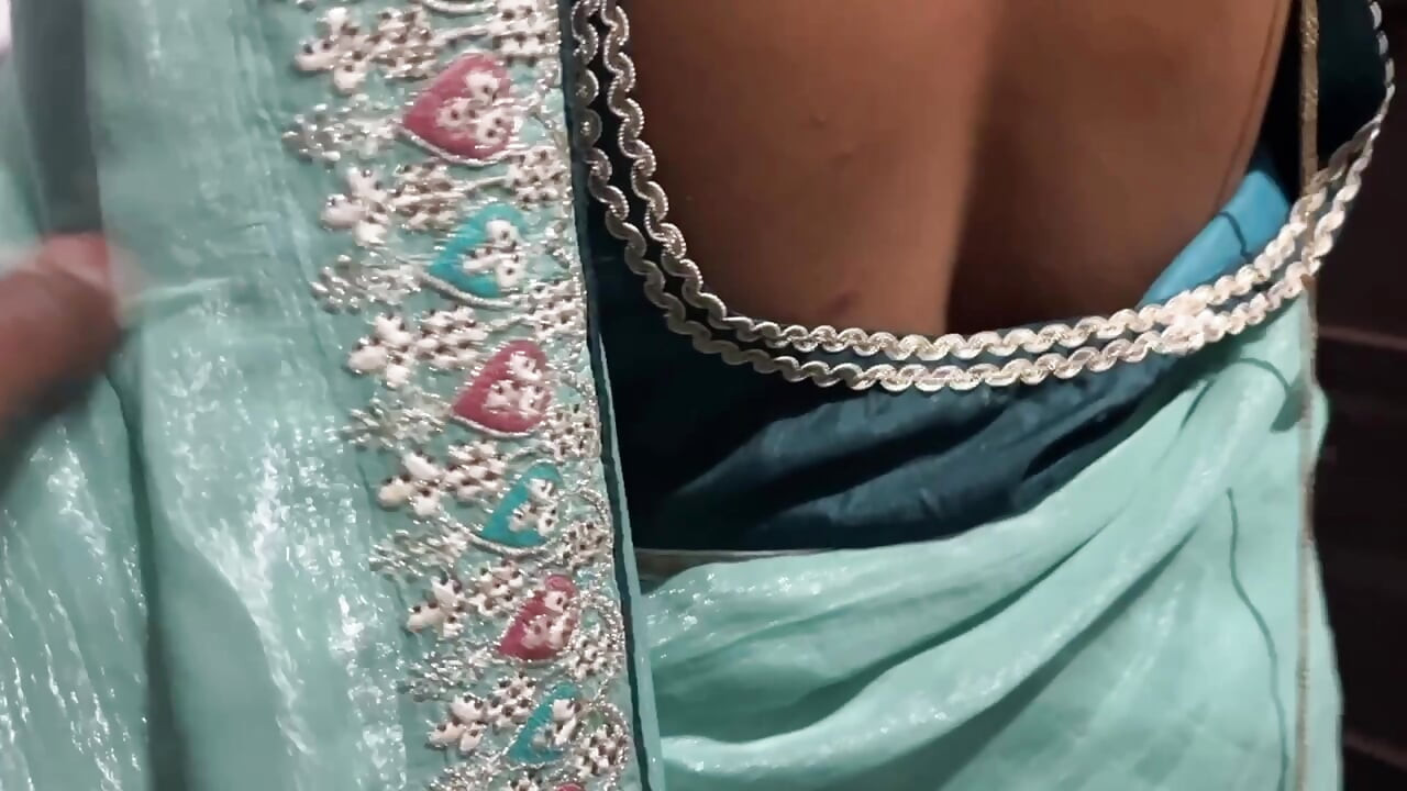 Indian tamil girl and sexyi boy very good sexy chudai