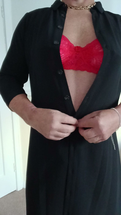 Sissy's love to dress