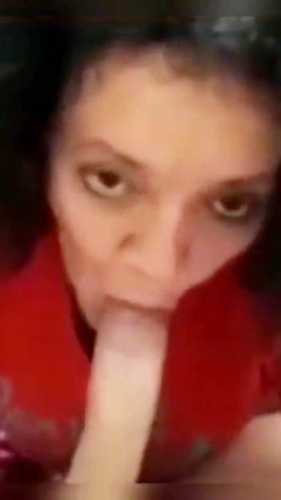 Senior woman enjoying a young man's cock | Clip 1