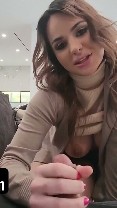 MILF STEPMOM Aviana Violet VS TEEN GF London Laurent? - I Want BOTH - PervMom | Clip 1